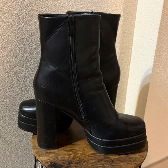Dream Pairs Black Chunky Heel Boots - Picture 2 of 6